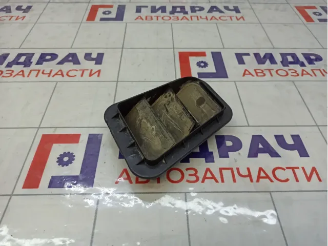 Решетка вентиляционная левая Kia Rio X-Line 9751017000