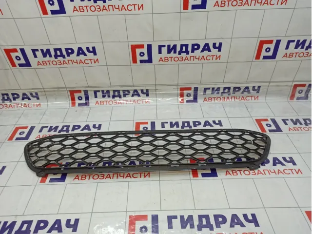 Решетка в бампер центральная Kia Rio 2 (JB) 86525-1G600