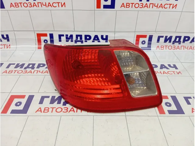 Фонарь задний левый Kia Rio 2 (JB) 92401-1G010