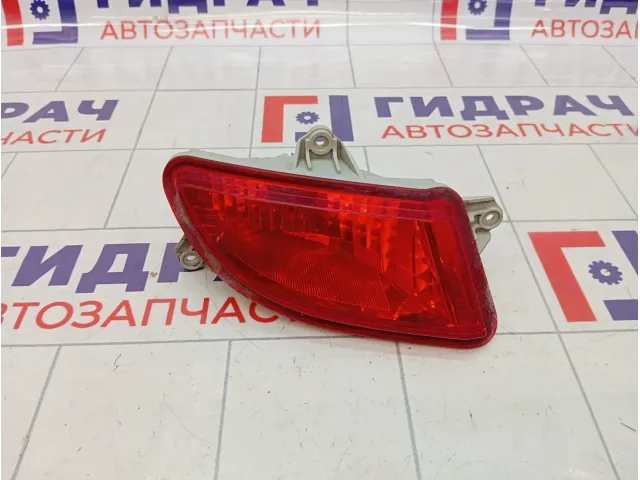 Фонарь задний в бампер правый Kia Rio 2 (JB) 92406-1G600
