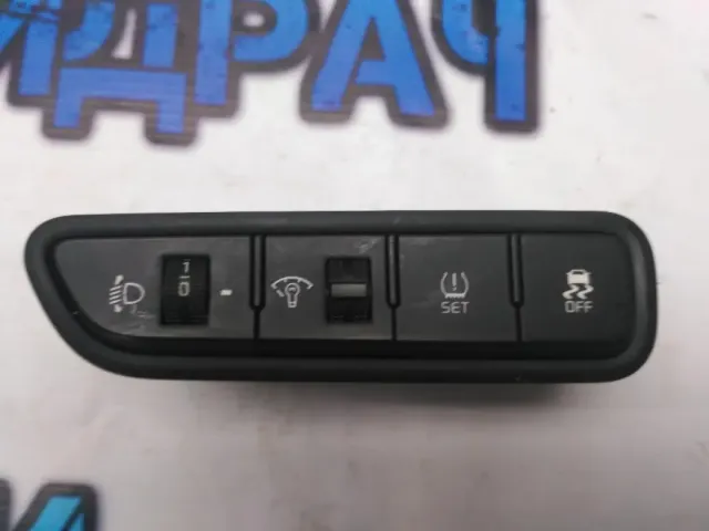 Блок кнопок Kia Rio 4 93700H0100 Отличное состояние