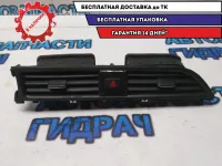 Дефлектор воздушный центральный Kia Rio 4 97410H0100WK Отличное состояние