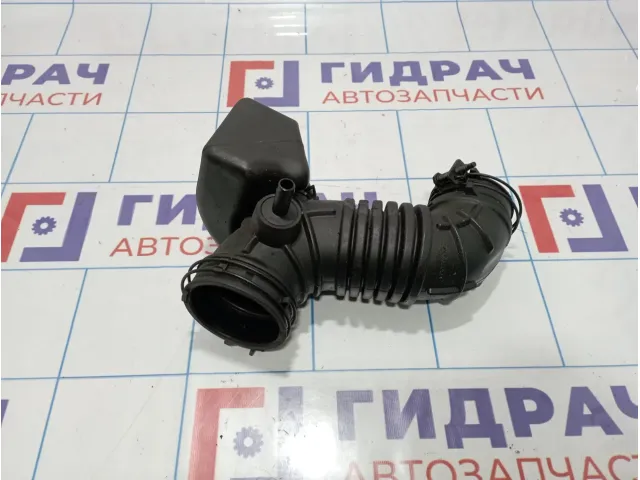 Патрубок воздушного фильтра Kia Rio 3 (QB) 28140-4Y000