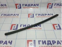 Уплотнитель стекла двери заднего левого Kia Rio 3 (QB) 83231-4X000