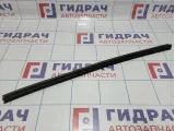 Уплотнитель стекла двери заднего левого Kia Rio 3 (QB) 83231-4X000