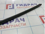 Уплотнитель стекла двери заднего правого Kia Rio 3 (QB) 83241-4X000