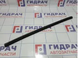 Уплотнитель стекла двери заднего правого Kia Rio 3 (QB) 83241-4X000
