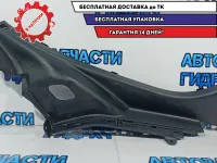 Накладка порога внутренняя задняя правая Kia Rio 3 858904Y000WK. Потертость.