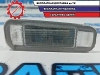 Фонарь подсветки номера правый Kia Rio 3 92502-1G000. Дефект.