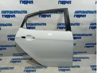 Дверь задняя правая Kia Rio 3 77004-4Y000. Дефект.