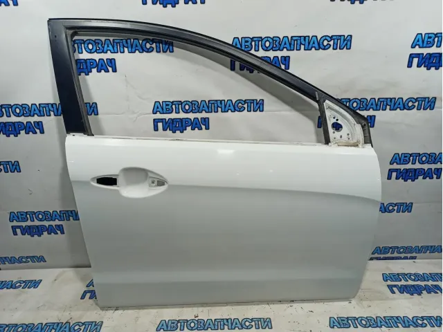 Дверь передняя правая Kia Rio 3 76004-4Y000.