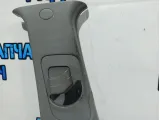 Обшивка стойки средней левой верхняя Kia Rio 3 858304Y1008M. Царапины.