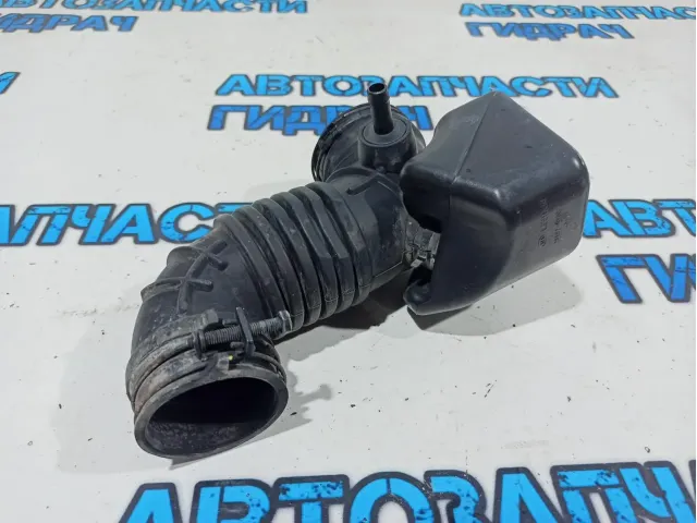 Патрубок воздушного фильтра Kia Rio 3 28140-4Y000.