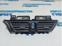 Дефлектор воздушный центральный Kia Rio 3 974104X000WK.