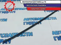 Накладка стекла переднего правого Kia Rio 3 82220-4Y000.