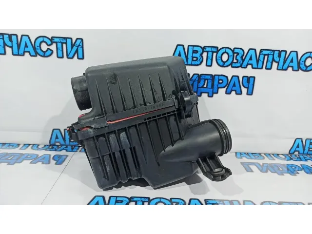 Корпус воздушного фильтра Kia Rio 3 28110-1R100. Дефект.