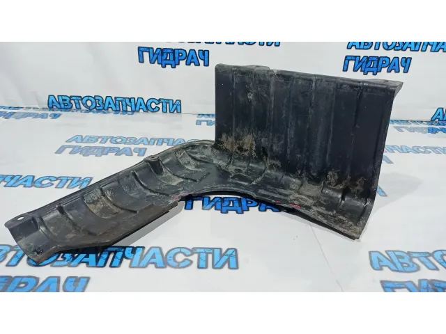 Пыльник двигателя боковой правый Kia Rio 3 29120-1R400. Дефект.
