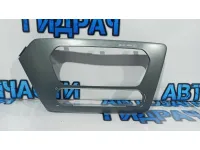 Накладка декоративная Kia Rio 3 84741-4Y000-DAQ. Под магнитолу.