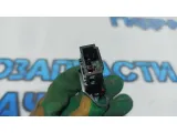 Кнопка сброса показаний спидометра Kia Rio 3 94525-4X000. TRIP.