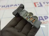Кнопка обогрева руля Kia Rio 3 (QB) 93380-4Y100