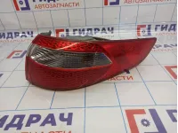 Фонарь задний наружный правый Kia Rio 3 (QB) 92402-4X000
