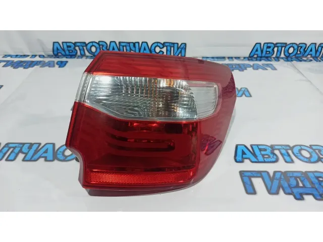 Фонарь задний наружный правый Kia Rio 3 92402-4X200.