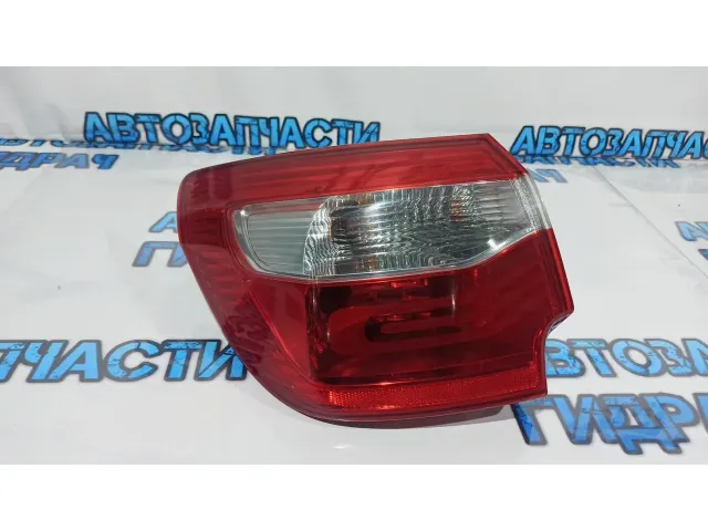 Фонарь задний наружный левый Kia Rio 3 92401-4X200.