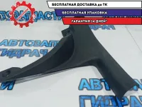 Накладка порога внутренняя задняя левая Kia Rio 3 858754Y000WK. Потертость.