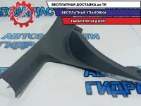 Накладка порога внутренняя задняя правая Kia Rio 3 858854Y000WK. Потертость.