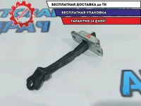 Ограничитель двери правой Kia Rio 3 79390-4Y000.