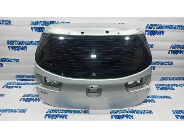 Дверь багажника Kia Rio 3 73700-4Y200. Дефект.