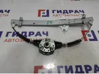 Стеклоподъемник механ. задний правый Kia Rio 3 83402-4X000.