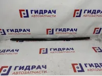 Накладка стекла переднего левого Kia Rio 3 82210-4Y000. Дефект.Царапины.