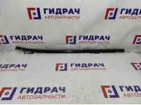 Накладка стекла заднего правого Kia Rio 3 83220-4Y000. Царапины.