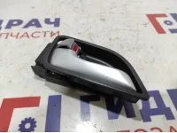 Ручка двери передней внутренняя левая Kia Rio 3 82610-4Y000-ASQ. Царапины.