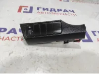 Накладка декоративная Kia Rio 3 93310-4Y000. С корректором фар.