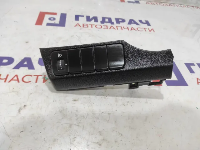 Накладка декоративная Kia Rio 3 93310-4Y000. С корректором фар.