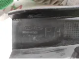 Брызговик задний правый Kia Rio 3 86842-4Y500. Царапины.
