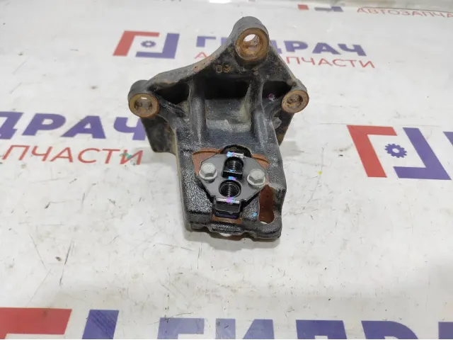 Кронштейн КПП Kia Rio 3 43120-32050.