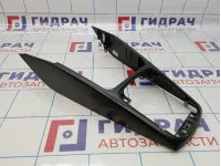 Накладка центральной консоли КПП Kia Rio 4 (FB) 84650H0030WK