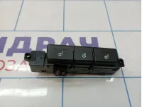 Кнопка обогрева сидений Kia Rio 4 (FB) 93300H0200WK