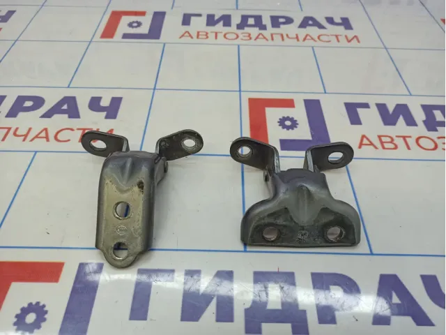 Петли двери задней правой Kia Rio 4 (FB)