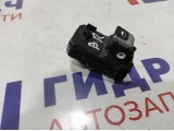 Кнопка стеклоподъемника Kia Rio 4 рестайлинг 93581-H0100.