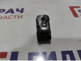 Кнопка стеклоподъемника Kia Rio 4 рестайлинг 93581-H0100.