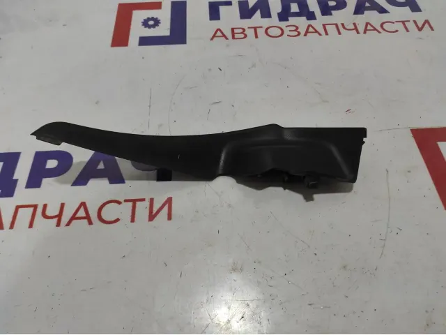 Накладка лобового стекла левая Kia Rio 4 рестайлинг 86153-H0000.