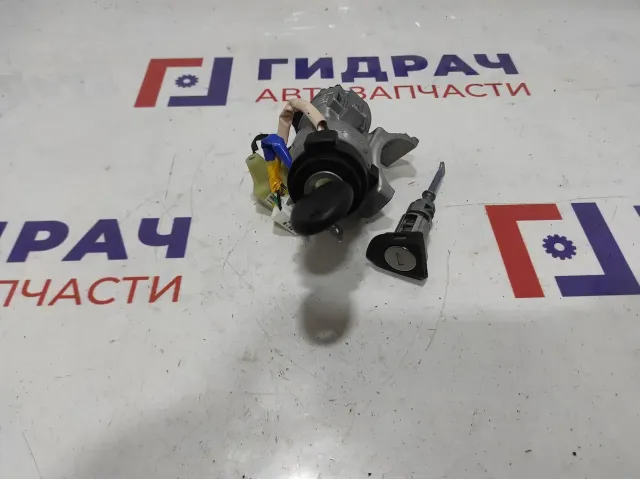 Замок зажигания Kia Rio 4 рестайлинг 81910-D3000. Комплект.