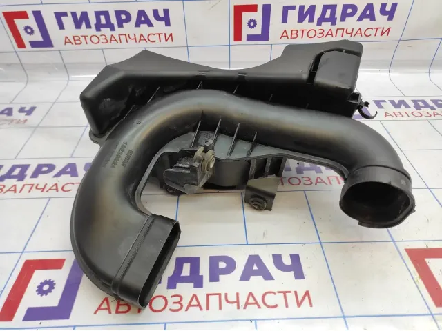 Резонатор воздушного фильтра Kia Rio 4 рестайлинг 28212-H0300. Трещина.