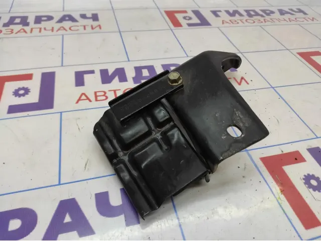 Кронштейн выпускного коллектора Kia Rio 4 рестайлинг 28963-2B800.