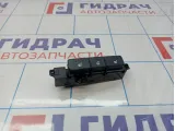 Блок кнопок обогрева Kia Rio 4 рестайлинг 93300H0200WK.