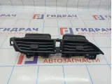 Дефлектор воздушный центральный Kia Rio 4 рестайлинг 97410H0AA0WK.